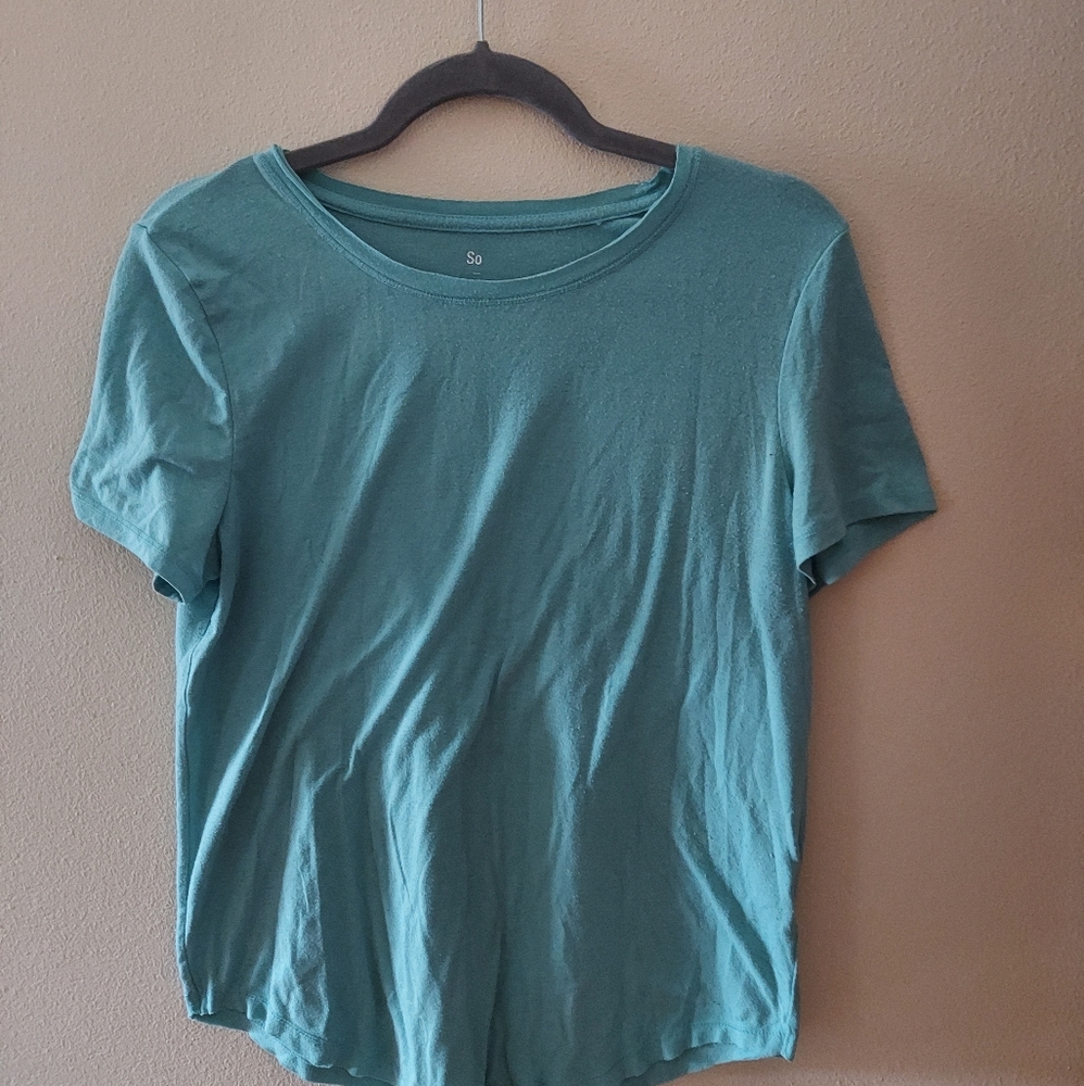 Juniors teal short sleve shirt